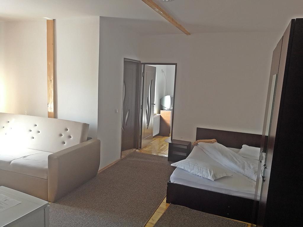 Casa Kiev Hotel Sybin Zewnętrze zdjęcie